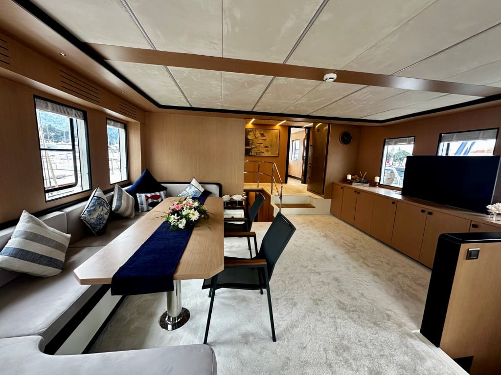 Beluga Trawler Beluga Trawler