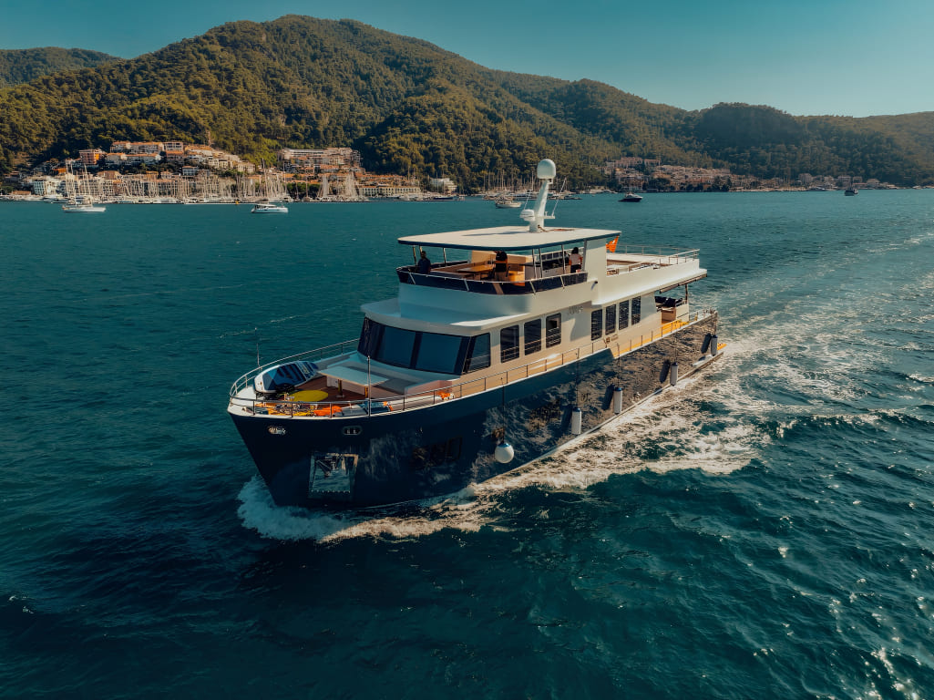 Beluga Trawler Beluga Trawler