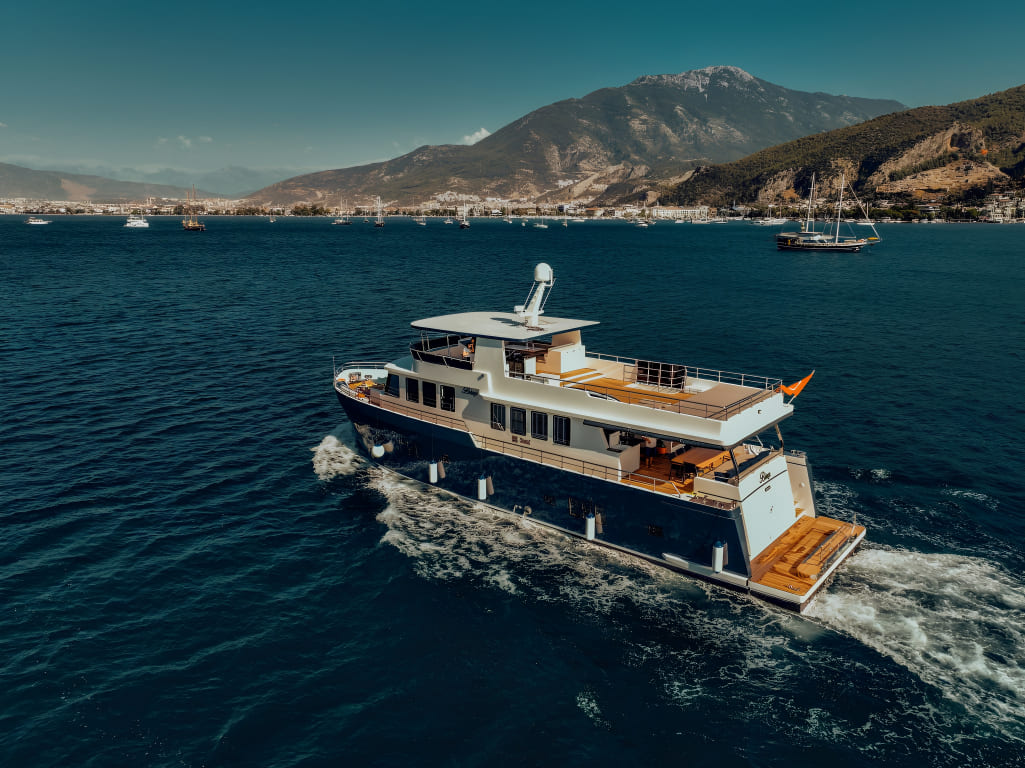Beluga Trawler Beluga Trawler