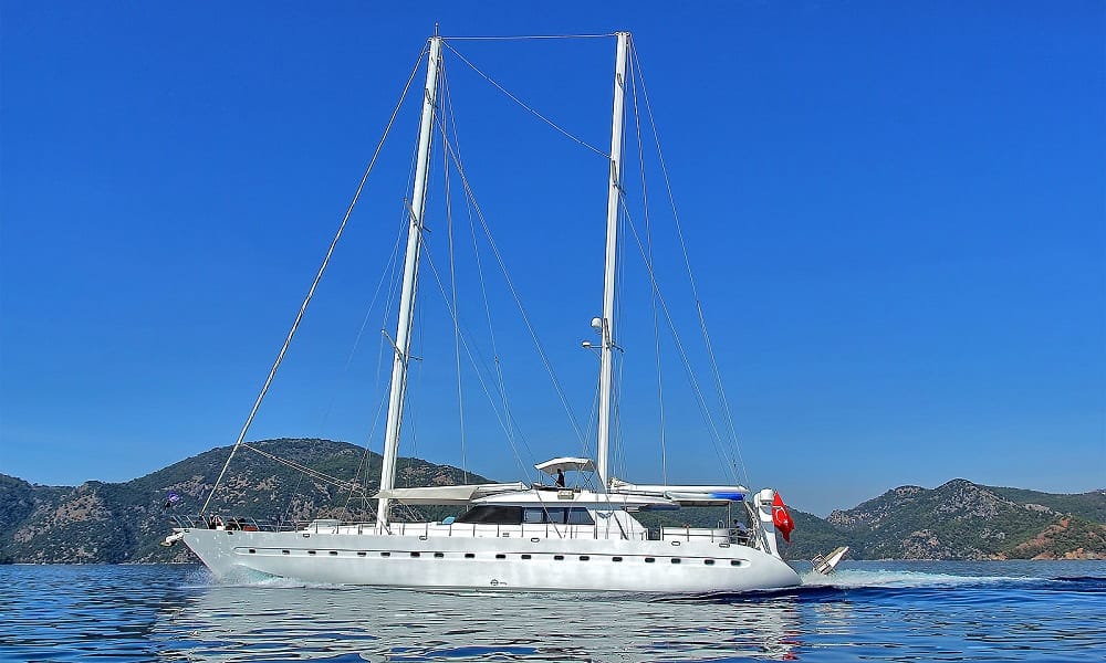 Angelo 2 Gulet exterior deck with sun loungers in Göcek
