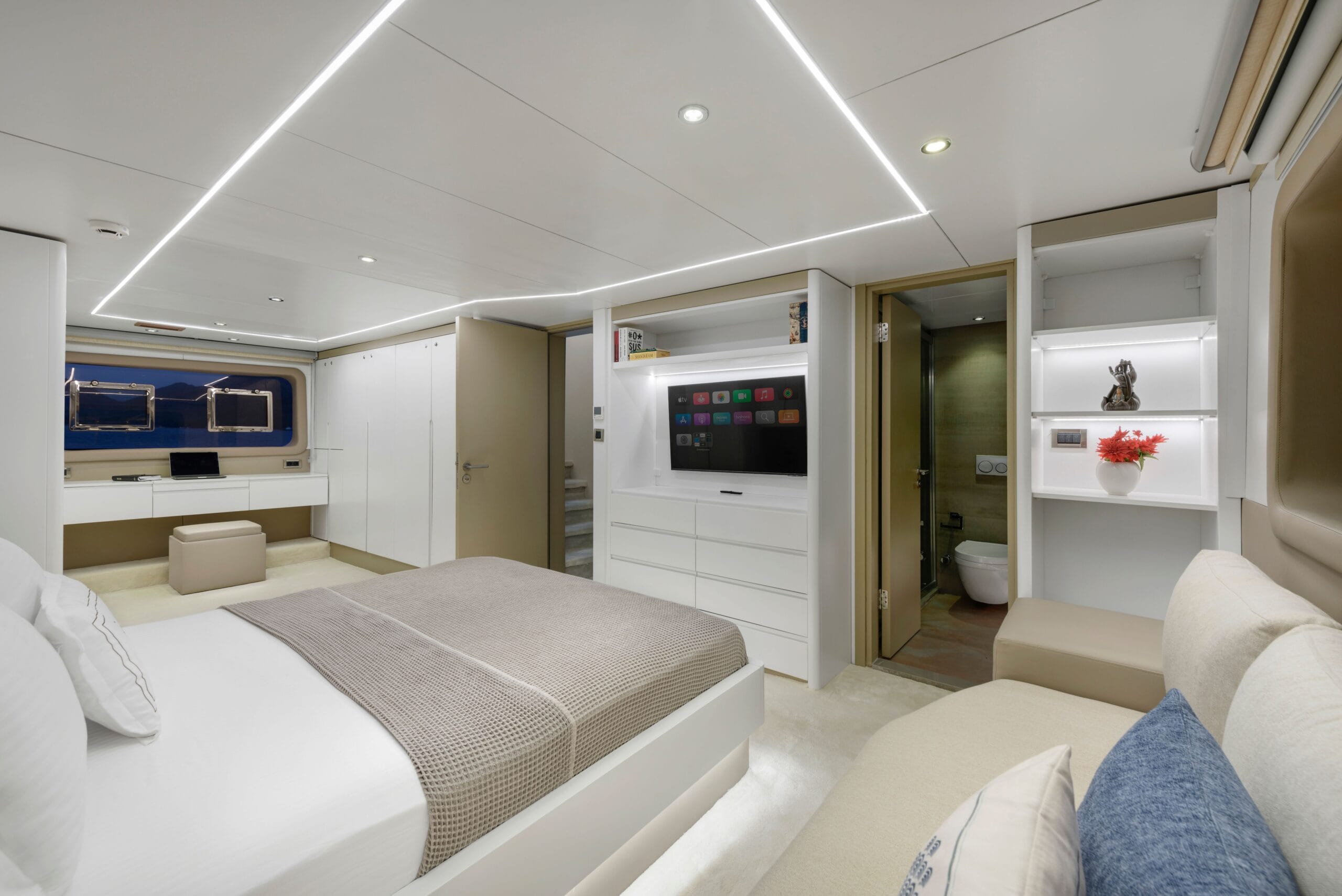 Double cabin with cozy home-like design