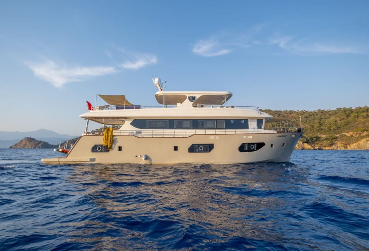 Lycian Dream trawler yacht cruising along the Turkish coast